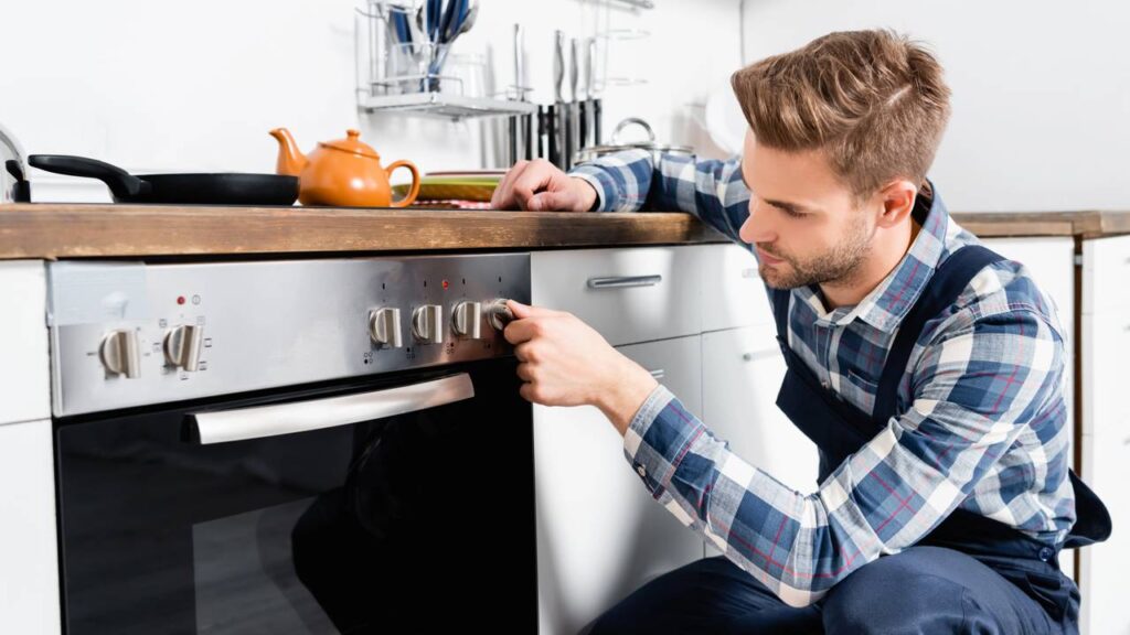 Os 5 eletrodomésticos que mais aquecem a casa no verão (e estragam o efeito do ar-condicionado)