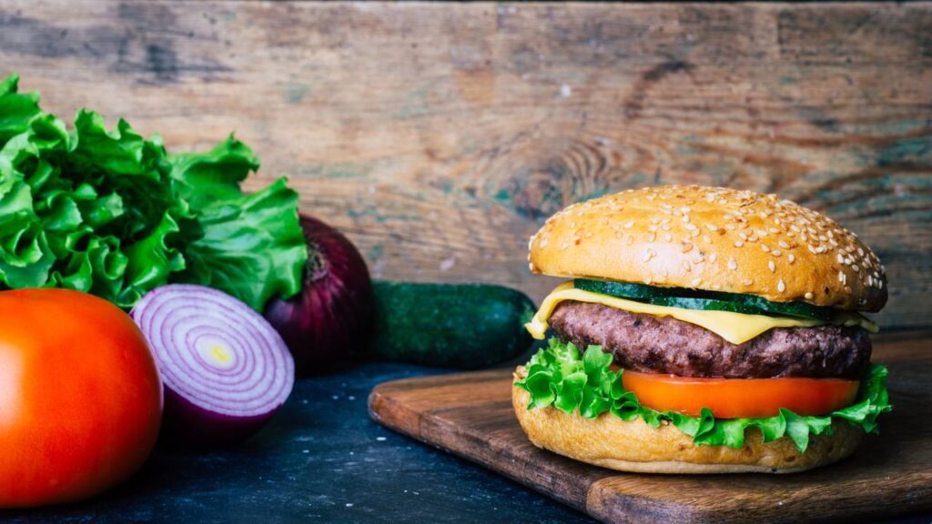 Dicas para fazer o hambúrguer artesanal perfeito em casa