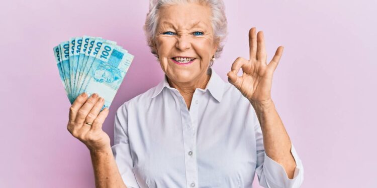 INSS devolve mais de R$ 2,6 bilhões a beneficiários