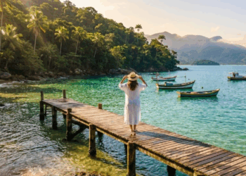 O paraíso ecológico que conquista viajantes com águas esmeralda e paisagens de outro mundo