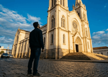 A cidade do interior que lidera o desenvolvimento no Norte de Minas e se firma como potência para se viver