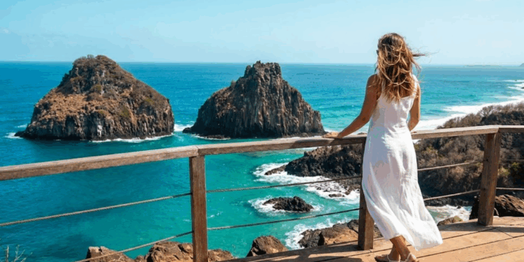 Esse paraíso do Nordeste encanta turistas brasileiros e de fora com suas águas tão verdes que parecem de outro planeta