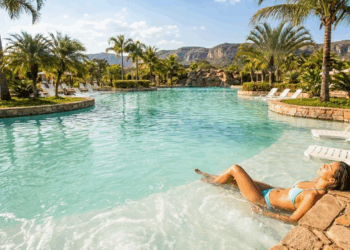 Esse paraíso de águas quentes em Goiás virou refúgio de quem busca relaxamento