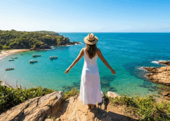 O paraíso de águas cristalinas conhecido como Caribe Brasileiro se tornou o novo xodózinho de quem quer curtir as férias