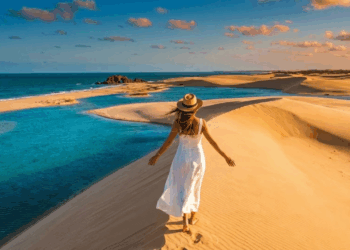 O Caribe Brasileiro de águas mornas e lagoas azul-turquesa no litoral