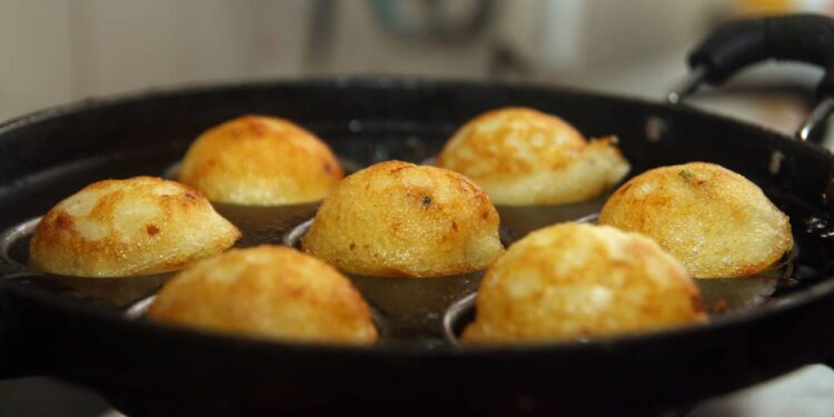 Com 2 ingredientes e uma frigideira, dá pra fazer um lanche quentinho e versátil