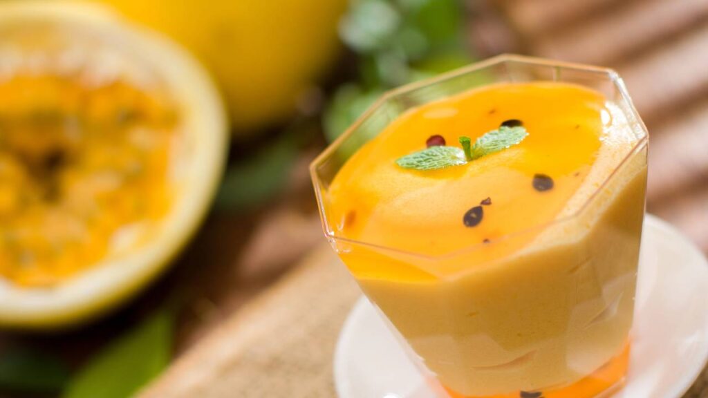 mousse de macarujá em copo