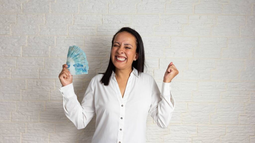 Beneficiários do INSS receberão cerca de R$ 1 milhão de reais cobrados indevidamente a título de seguro prestamista