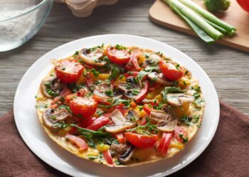 Omelete de forno simples que salva o almoço em dia corrido