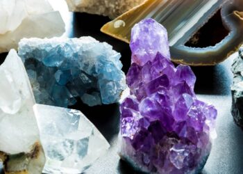 Nomes inspirados em pedras preciosas que vão dominar 2026