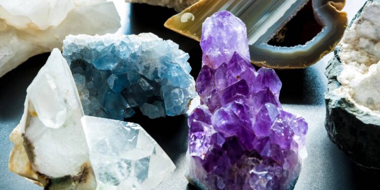 Nomes inspirados em pedras preciosas que vão dominar 2026