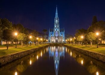 Esta cidade da serra fluminense combina palácios históricos e natureza exuberante