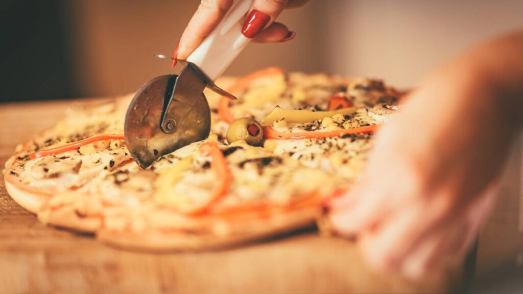 Faça uma pizza incrível em poucos minutos usando só o liquidificador