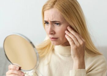 Como lidar com rugas e flacidez na pele, depois dos 45