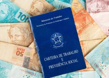 Salário mínimo de R$ 1.921,72 já foi aprovado e entra em vigor no Brasil