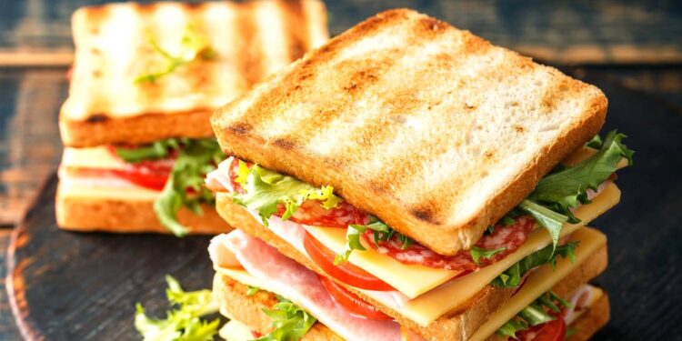 Aprenda a fazer um lanche no micro-ondas, perfeito para café ou lanche da tarde