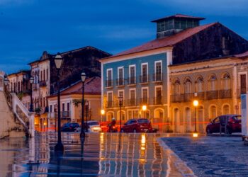 A Atenas Brasileira fundada por franceses encanta com patrimônio histórico e as paisagens da Ilha do Amor