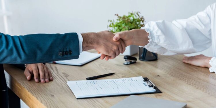 Quatro signos entram em fase favorável nesta semana, com foco em trabalho e finanças