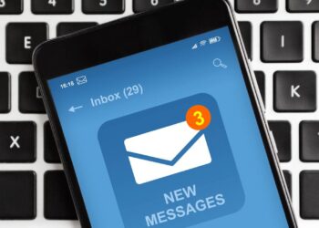 O falso SMS dos Correios dizendo que sua encomenda está retida na alfândega