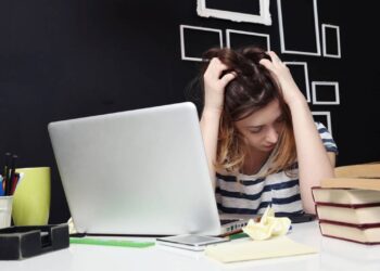 Saiba como a pressão no trabalho afeta cada signo de forma diferente, influenciando foco, organização e reações emocionais