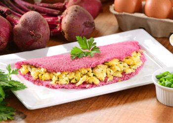 Essa receita de tapioca com ovo e queijo é rápida, cremosa, perfeita pra quem quer um café da manhã prático