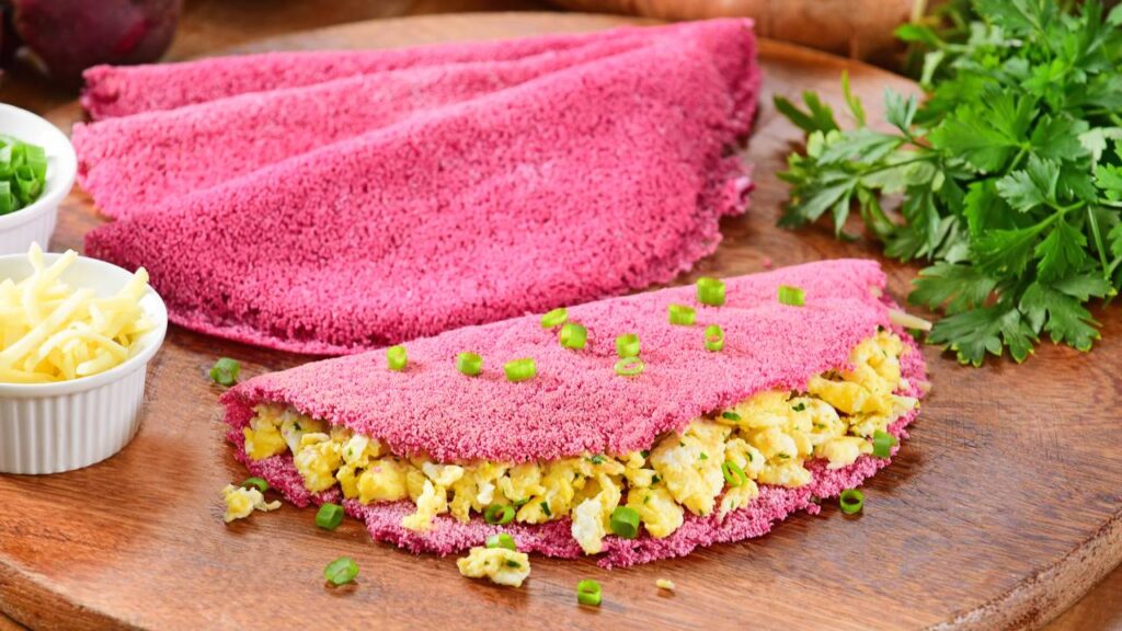 Essa receita de tapioca com ovo e queijo é rápida, cremosa, perfeita pra quem quer um café da manhã prático