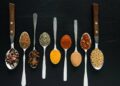 Conheça temperos naturais que deixam os pratos mais aromáticos e ajudam a manter uma alimentação saudável