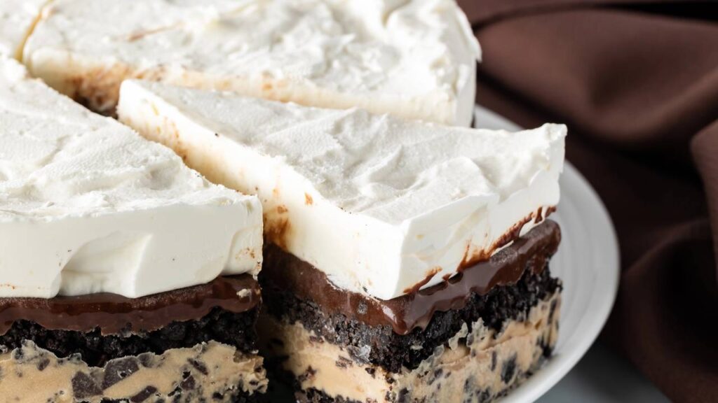 Sobremesa gelada sendo servida