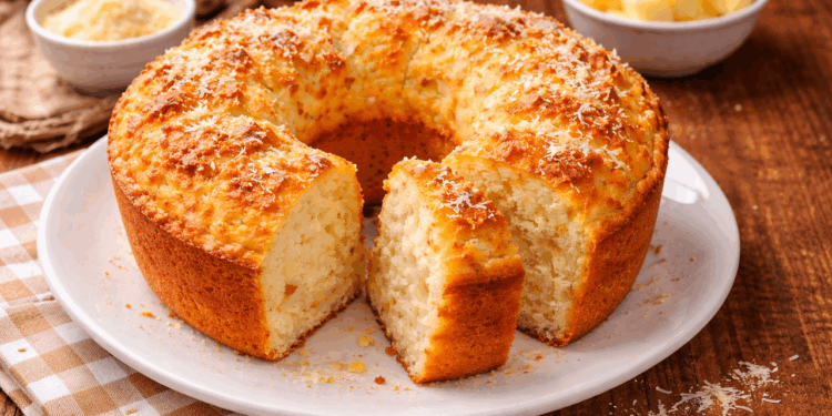 Receita simples de bolo de água facilita produções econômicas, sem ovos ou leite e com boa estrutura