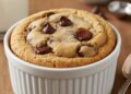 Nem forno, nem airfryer, este cookie de micro-ondas é delicioso como os tradicionais e fica pronto em 50 segundos