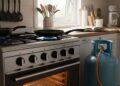 O seu gás de cozinha está acabando rápido por causa de descuidos na cozinha, saiba como reduzir o consumo em até 3 vezes