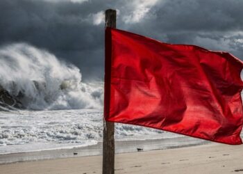 Marinha emite alerta para brasileiros não entrarem no mar nos próximos dias