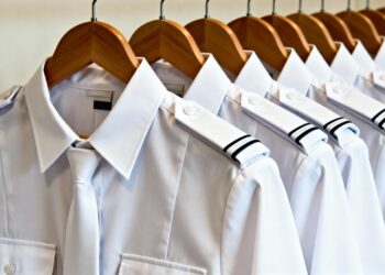 Não é o sabão em pó, nem a máquina: o segredo da Marinha do Brasil para lavar roupas brancas foi revelado