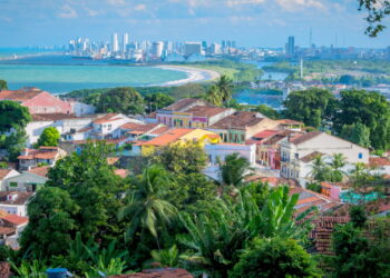 A cidade brasileira onde cada rua conta uma história e o pôr do sol é considerado um dos mais bonitos do país