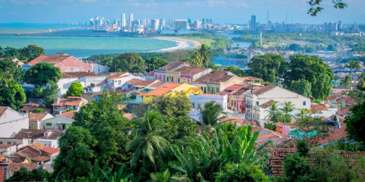A cidade brasileira onde cada rua conta uma história e o pôr do sol é considerado um dos mais bonitos do país
