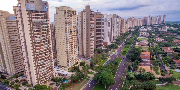 Essas cidades do interior paulista estão superando capitais quando o assunto é viver bem