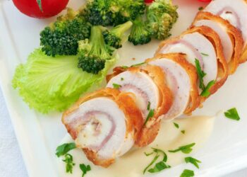 rocambole de frango servido