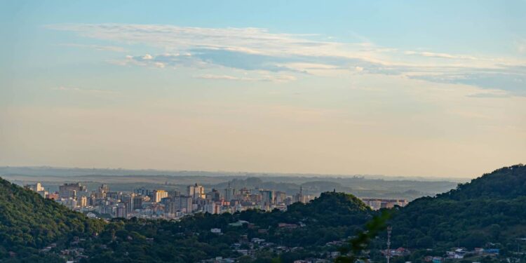 Brasileiros estão descobrindo uma cidade gaúcha onde estudar, viver e circular é mais fácil