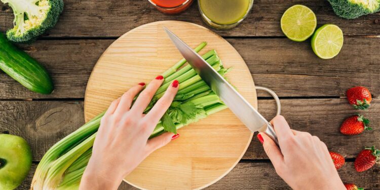 O vegetal barato que desincha a barriga e ainda ajuda a proteger o fígado