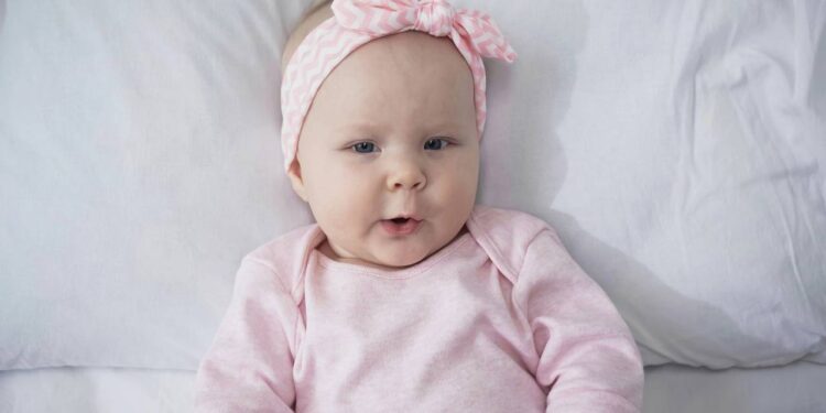 Como escolher nomes de menina com 5 letras que combinam delicadeza e força