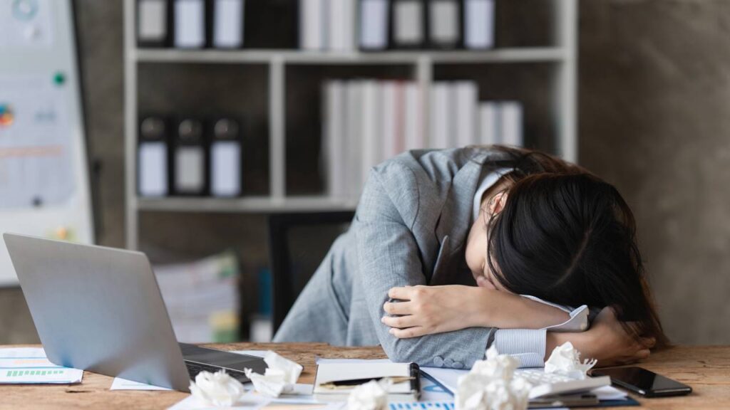 Pequenos comportamentos diários afetam sua energia mental e o que mudar agora para reduzir cansaço e sobrecarga emocionalPequenos comportamentos diários afetam sua energia mental e o que mudar agora para reduzir cansaço e sobrecarga emocional