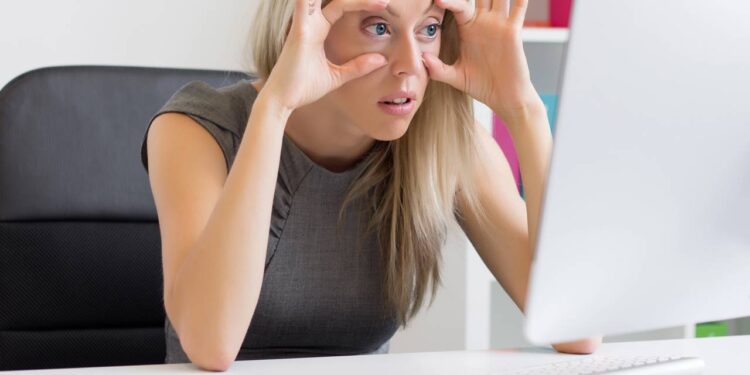 Sinais precoces de problema na tireoide que muita gente confunde com estresse e cansaço do dia a dia