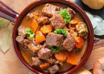 picadinho com legumes de carne