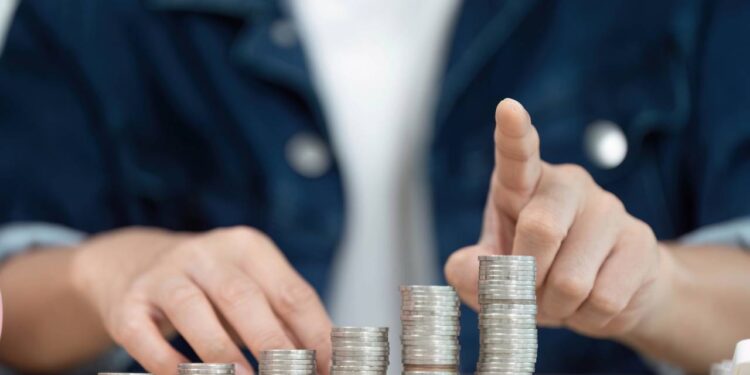 Semana favorece decisões financeiras mais conscientes para três signos, com foco em orçamento e controle