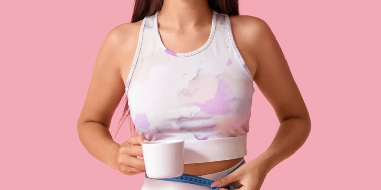 Esses chás ajudam no emagrecimento e no controle do peso, auxiliando na redução do inchaço