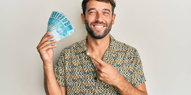 Seguro-desemprego de 2026 sobe para R$ 2.518,65 após o reajuste, o valor está alinhado a inflação e ao novo salário mínimo