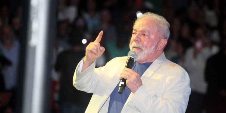 Presidente Lula sanciona lei que dá fim a descontos no INSS para alegria de aposentados e pensionistas