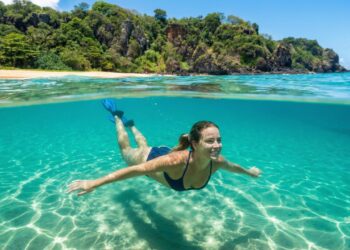 A praia brasileira que é comparada ao Caribe por causa da cor do mar