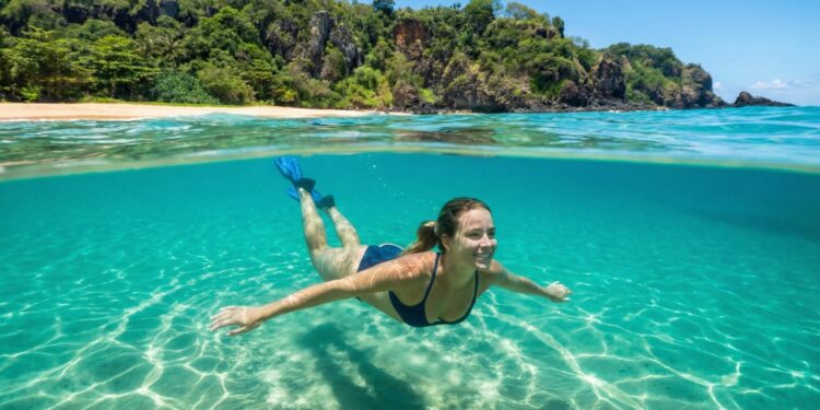 A praia brasileira que é comparada ao Caribe por causa da cor do mar