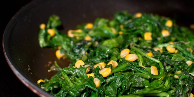 Nem fritar, nem assar: refogar é melhor para ganhar sabor rápido